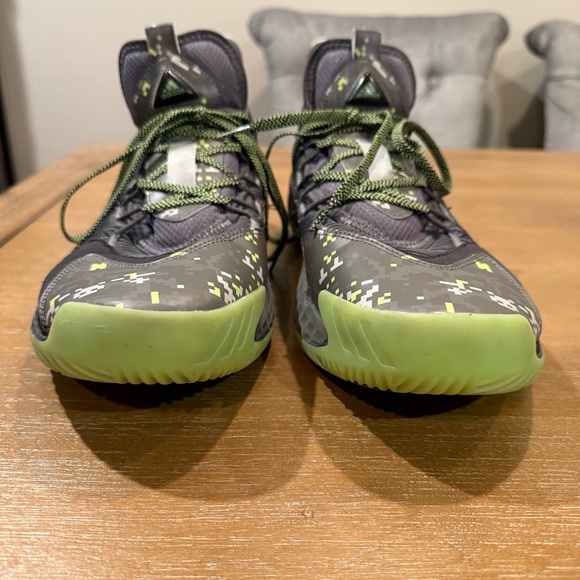 Adidas Men’s Pro Boost Low Basketball Shoes Digi Camo Green Gray‎ FW8525 Size 13 - Picture 4 of 10